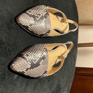 Michal Kors flat snake pattern size 7M .